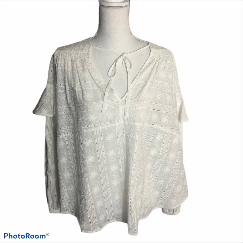 🔥SALE $8🔥 Line & Dot 🆕NWT Boho Eyelet blouse
